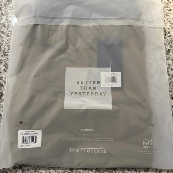 TEN THOUSAND TACTICAL SHORT 7”, RIDGELINE, With LINER, SIZE LARGE - Picture 3 of 4